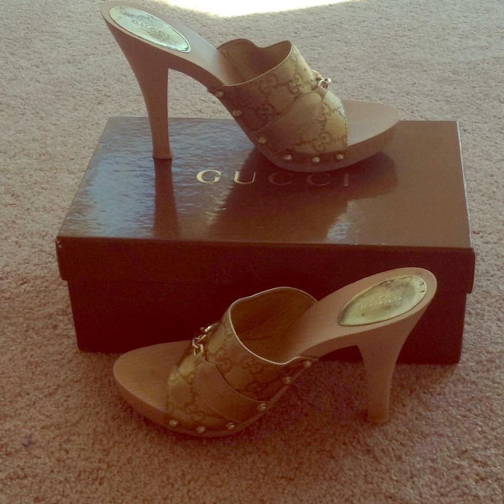 Gucci sandals